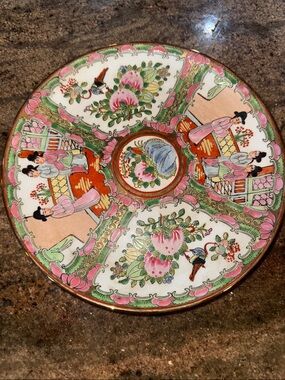 ⭐️19th Century Rose Medallion Dinner Plate EUC